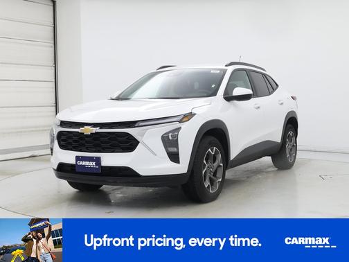 White 2025 Chevrolet Trax LT