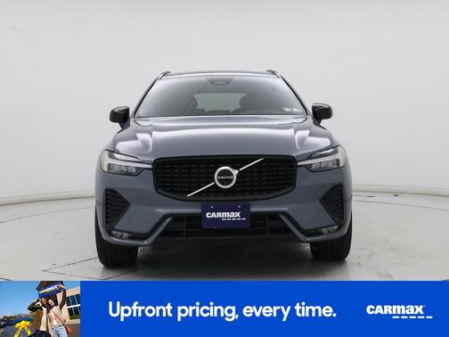 Gray 2024 Volvo XC60 B5 Ultimate Dark Theme