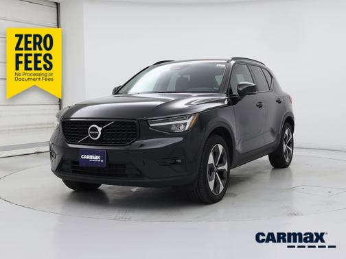 Black 2024 Volvo XC40 B5 Plus Dark Theme