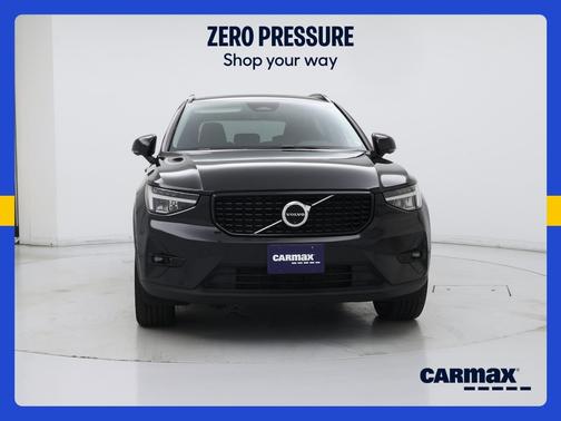 Black 2024 Volvo XC40 B5 Plus Dark Theme