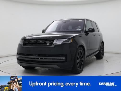 Black 2023 Land Rover Range Rover SE