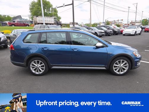 Blue 2017 Volkswagen Golf Alltrack SE