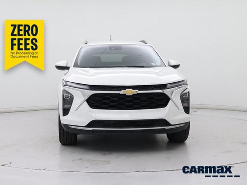 White 2025 Chevrolet Trax LT