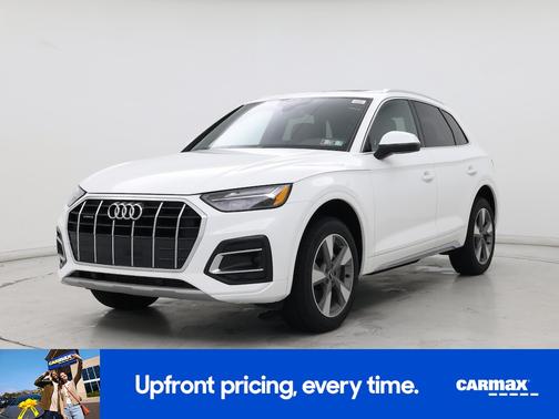 White 2023 Audi Q5 Premium