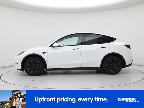 White 2024 Tesla Model Y Long Range