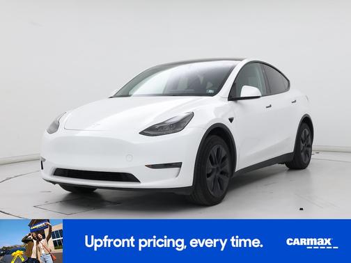 White 2024 Tesla Model Y Long Range