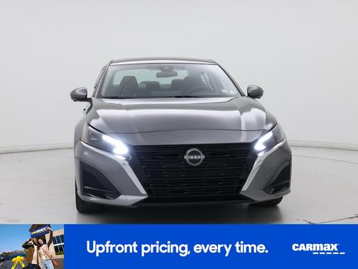 Gray 2023 Nissan Altima SL