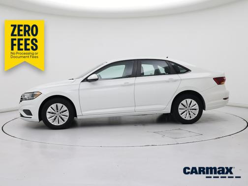 White 2019 Volkswagen Jetta SE