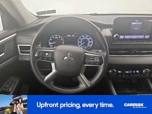 2023 Mitsubishi Outlander SE