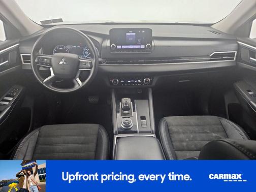 2023 Mitsubishi Outlander SE