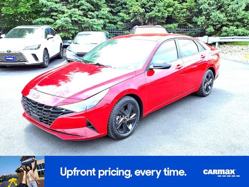 Red 2022 Hyundai ELANTRA SEL