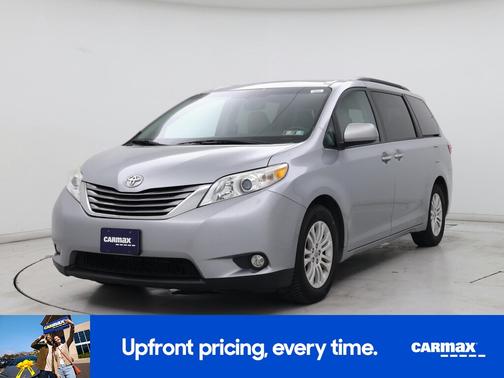Silver 2015 Toyota Sienna XLE