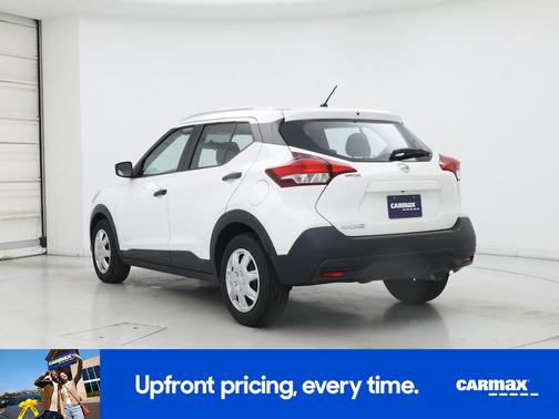 White 2018 Nissan Kicks S