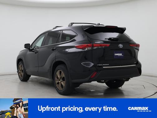 Black 2023 Toyota Highlander Hybrid Bronze Edition