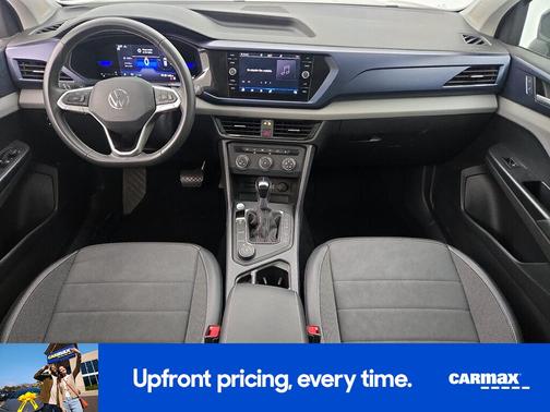 Gray 2022 Volkswagen Taos SE