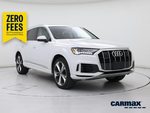 White 2024 Audi Q7 Premium Plus
