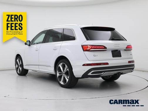 White 2024 Audi Q7 Premium Plus