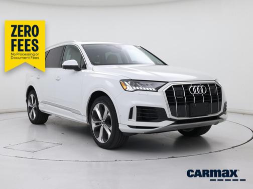 White 2024 Audi Q7 Premium Plus