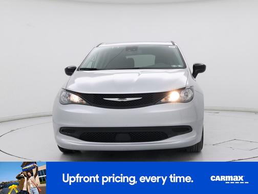 2024 Chrysler Voyager LX