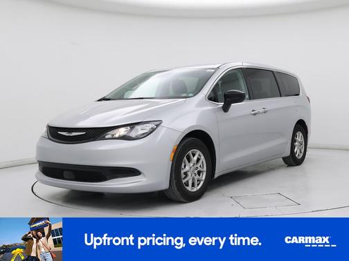 2024 Chrysler Voyager LX