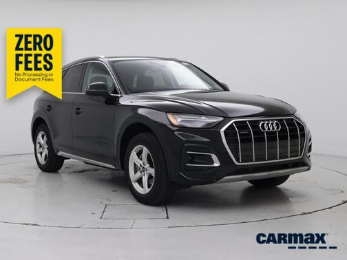 Black 2024 Audi Q5 Premium