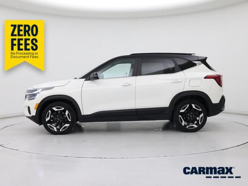 White 2024 Kia Seltos SX