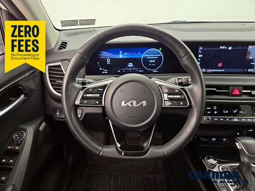 White 2024 Kia Seltos SX