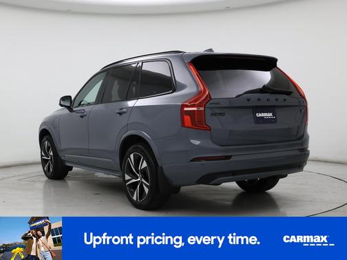 2023 Volvo XC90 Recharge Plug-In Hybrid T8 Plus Dark Theme