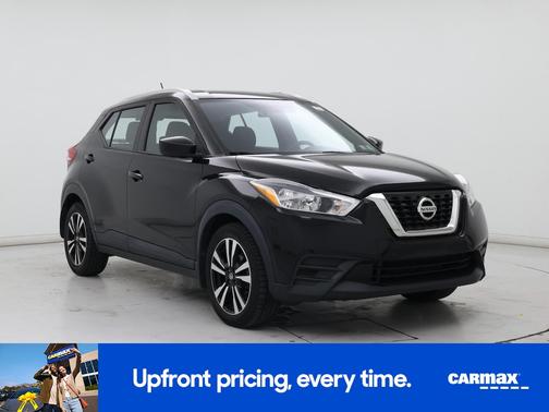 Black 2018 Nissan Kicks SV