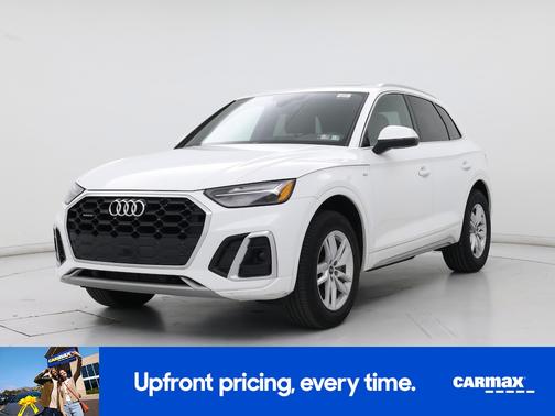 White 2023 Audi Q5 S-Line Premium