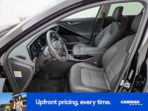Black 2023 Kia Niro EX