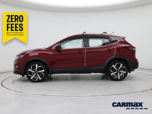 Burgundy 2022 Nissan Rogue Sport SL