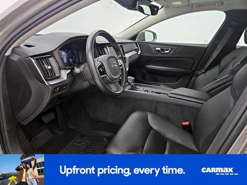 Gold 2020 Volvo S60 T6 Momentum