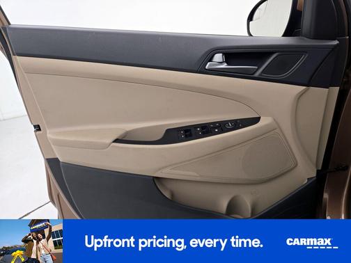 Brown 2016 Hyundai TUCSON SE