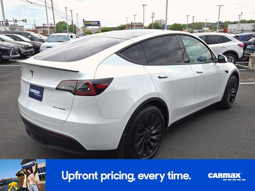 White 2024 Tesla Model Y Long Range