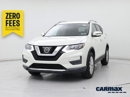 White 2017 Nissan Rogue SV