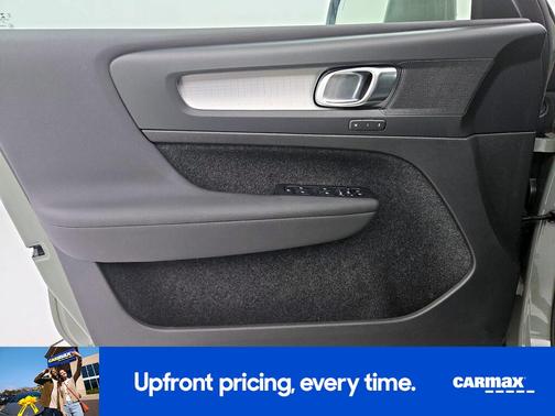 2023 Volvo XC40 B5 Core