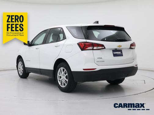 White 2022 Chevrolet Equinox LS