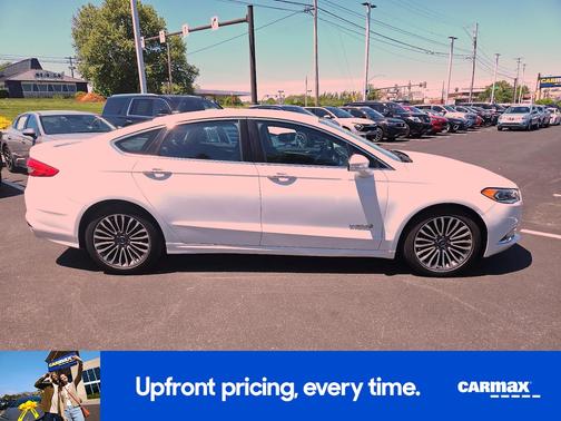 White 2018 Ford Fusion Hybrid Titanium