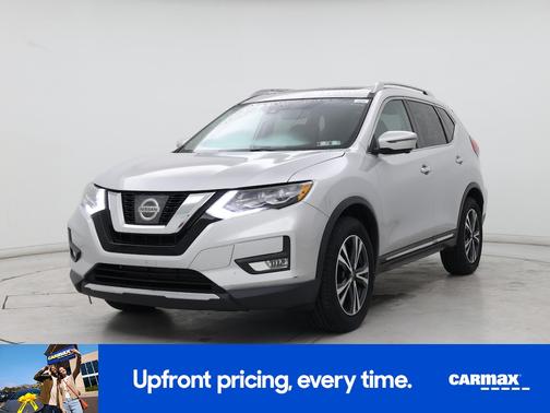 Silver 2017 Nissan Rogue SV