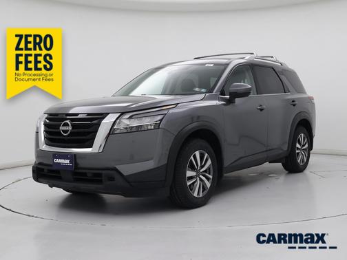 Gray 2024 Nissan Pathfinder SL