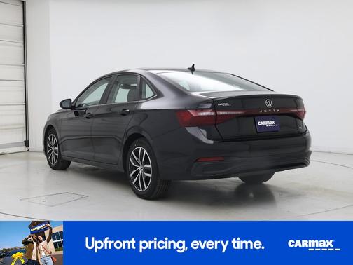 Black 2025 Volkswagen Jetta SE