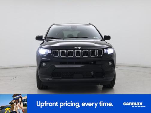Black 2024 Jeep Compass Latitude Lux