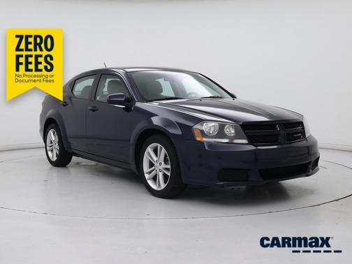Blue 2014 Dodge Avenger SE