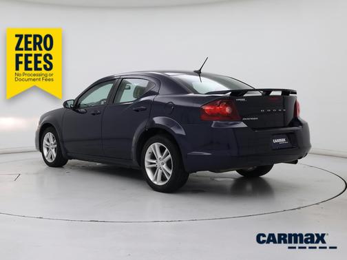 Blue 2014 Dodge Avenger SE