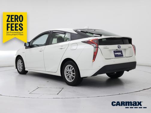 White 2016 Toyota Prius Four