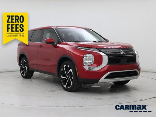 Red 2024 Mitsubishi Outlander SE