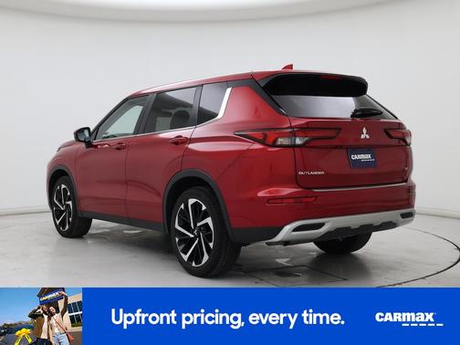 Red 2024 Mitsubishi Outlander SE