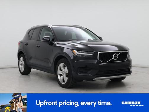 Black 2020 Volvo XC40 T5 Momentum