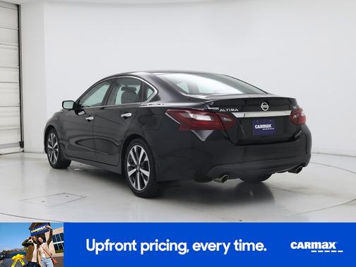 Black 2017 Nissan Altima SR